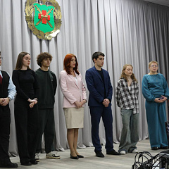 Студенты Кубанского ГАУ поздравили бойцов в военном госпитале с Днём защитника Отечества